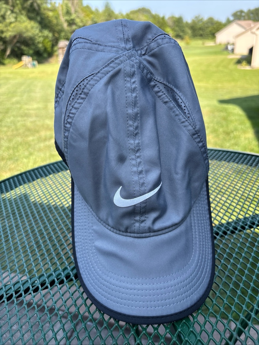 Nike Hat Featherlight Dri-Fit Cap Gray Golf Vented Adjustable One Size Running